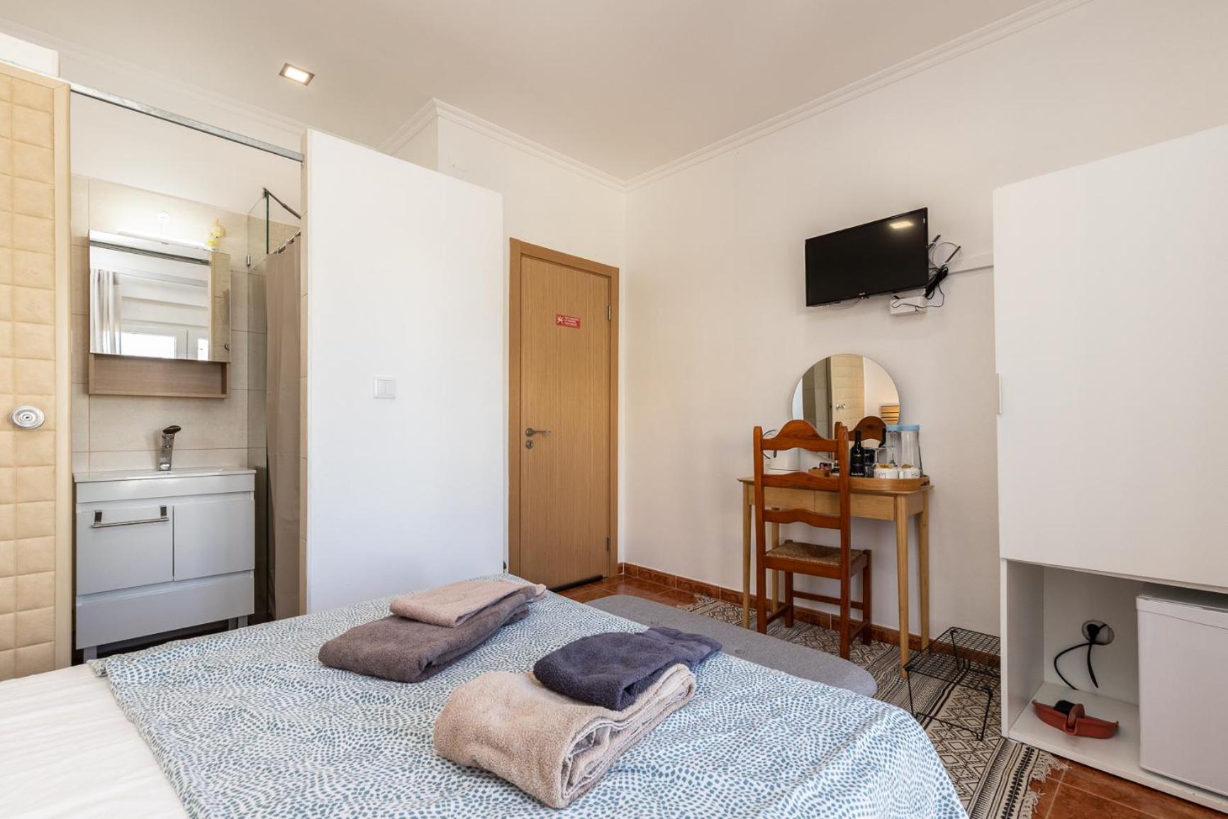 Porta Nova Guesthouse By R-Tex Tavira Ruang foto